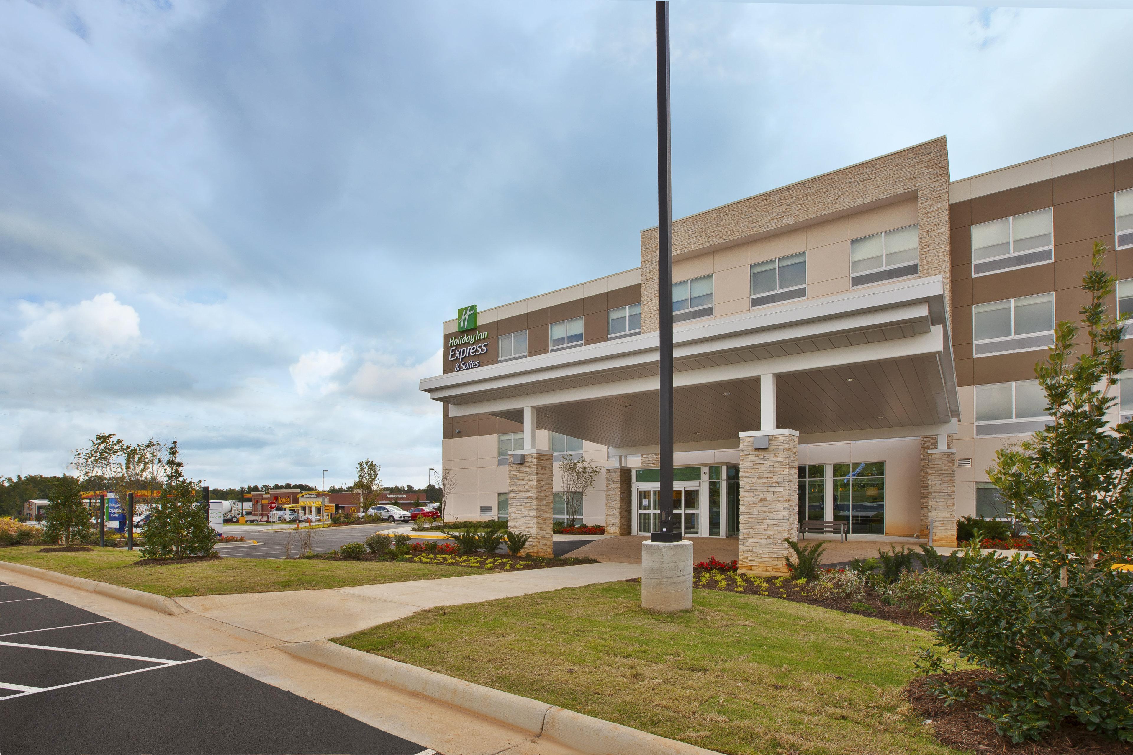 Holiday Inn Express And Suites South Hill, An Ihg Hotel Exterior photo